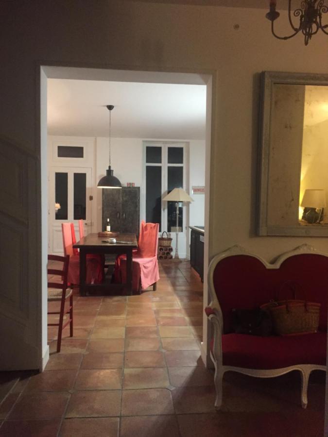 Mortagne-sur-Gironde La Maison Du Port מראה חיצוני תמונה