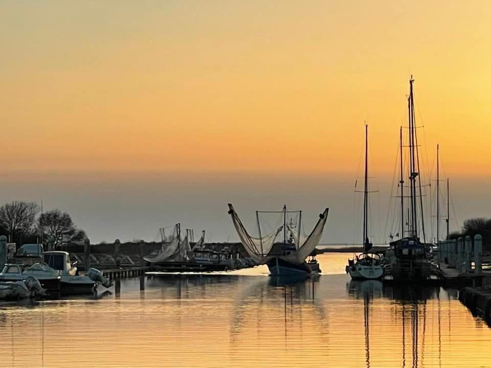 Mortagne-sur-Gironde La Maison Du Port מראה חיצוני תמונה